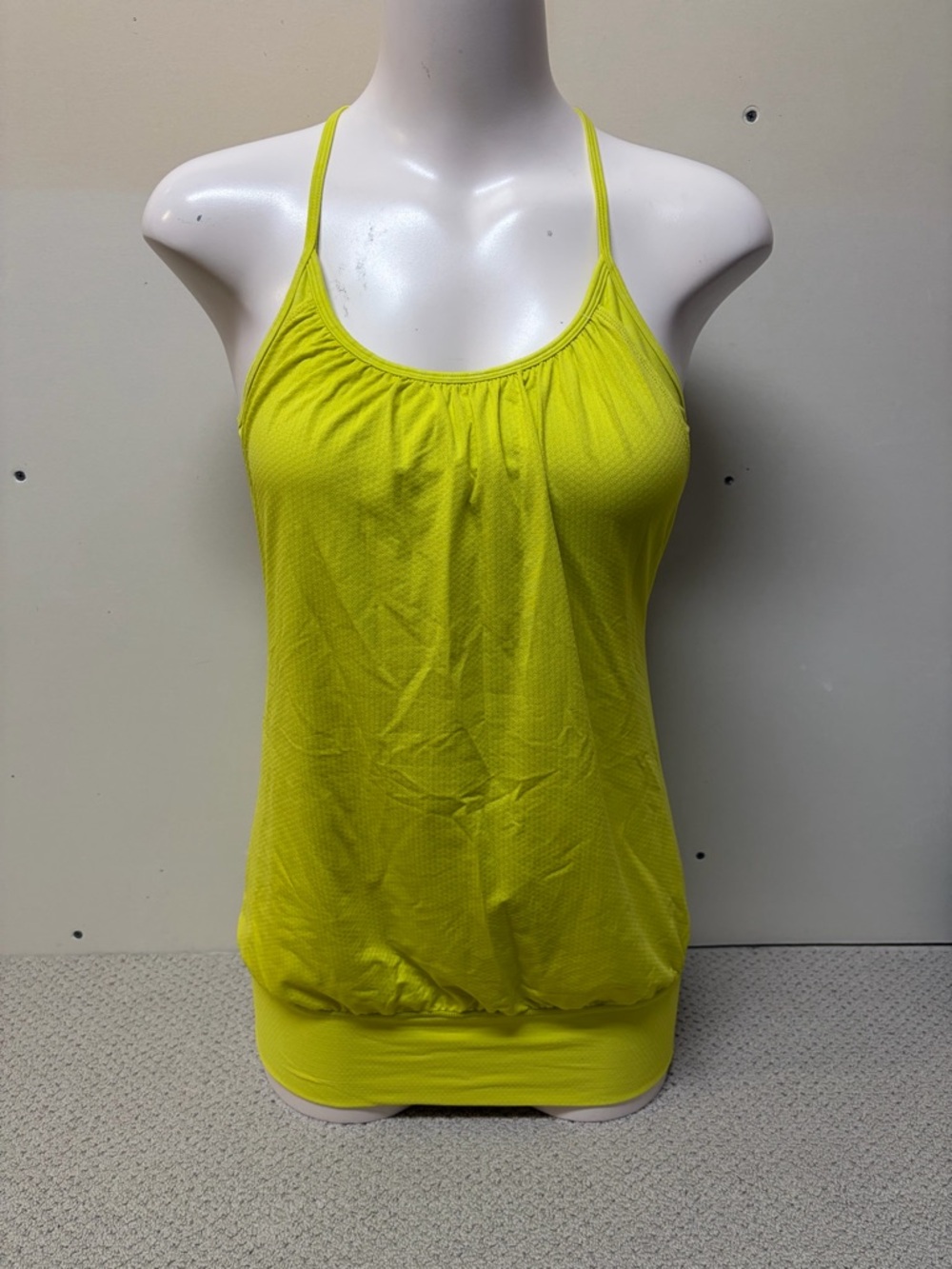 2/$75💥- SHIRT | Women’s Lululemon top with built in bra size 8